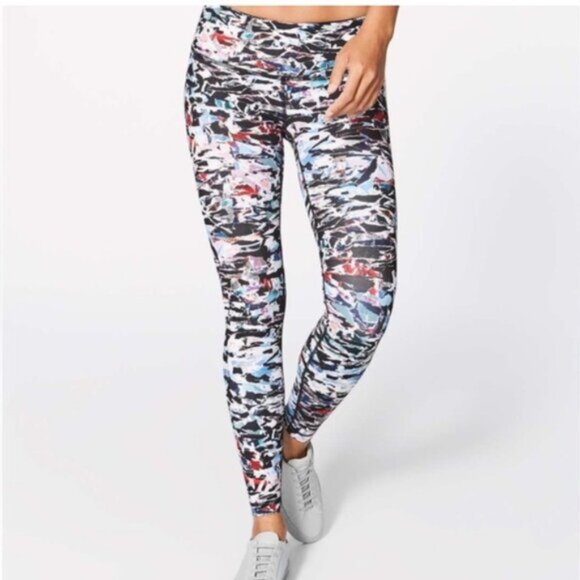 Lululemon  *  Wunder Under Tight 28" Leggings Culture Clash Multi EUC - Picture 14 of 15